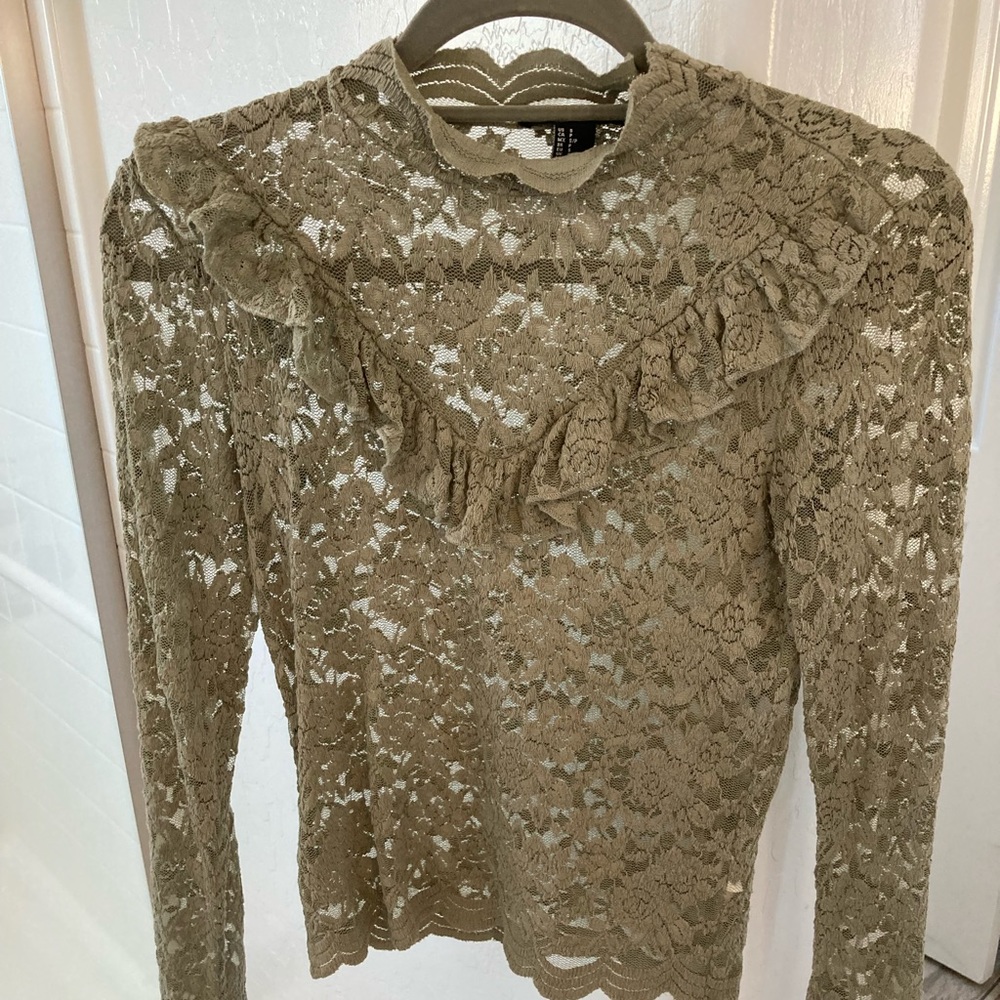 Small floral long sleeve blouse